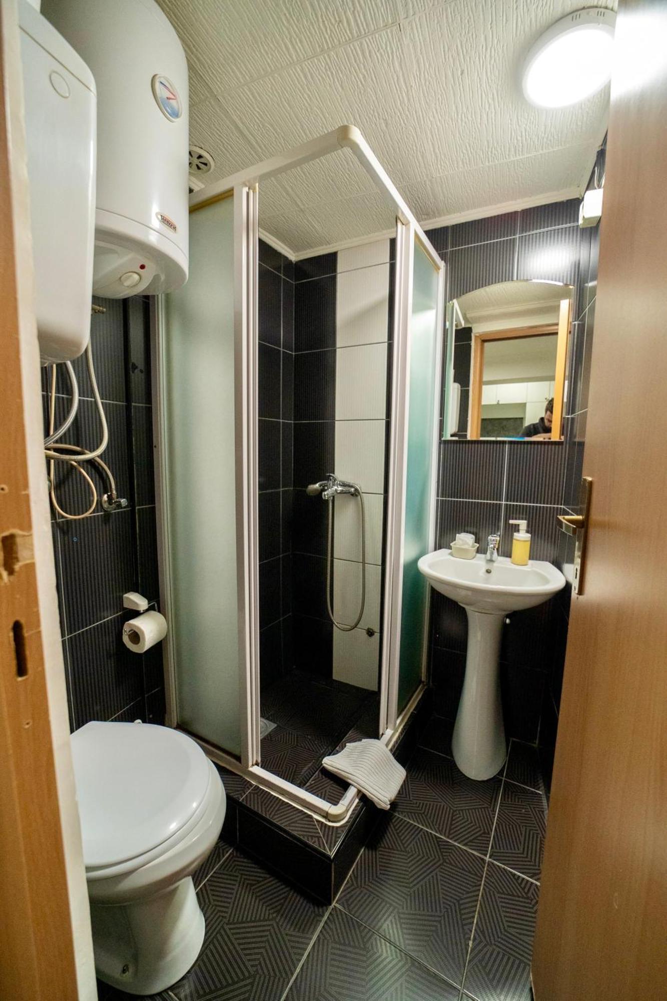 Apartmani Aleksandra U Centru Grada Kragujevac Ngoại thất bức ảnh
