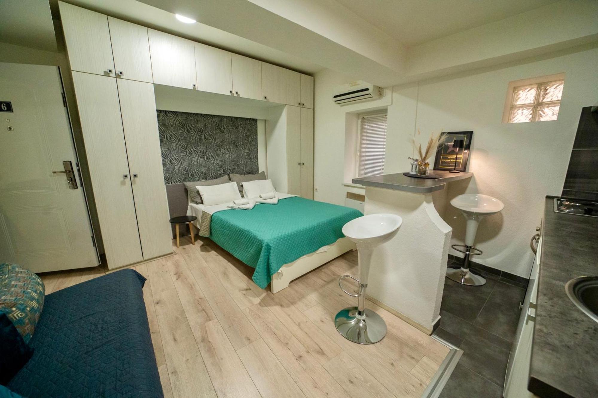 Apartmani Aleksandra U Centru Grada Kragujevac Ngoại thất bức ảnh