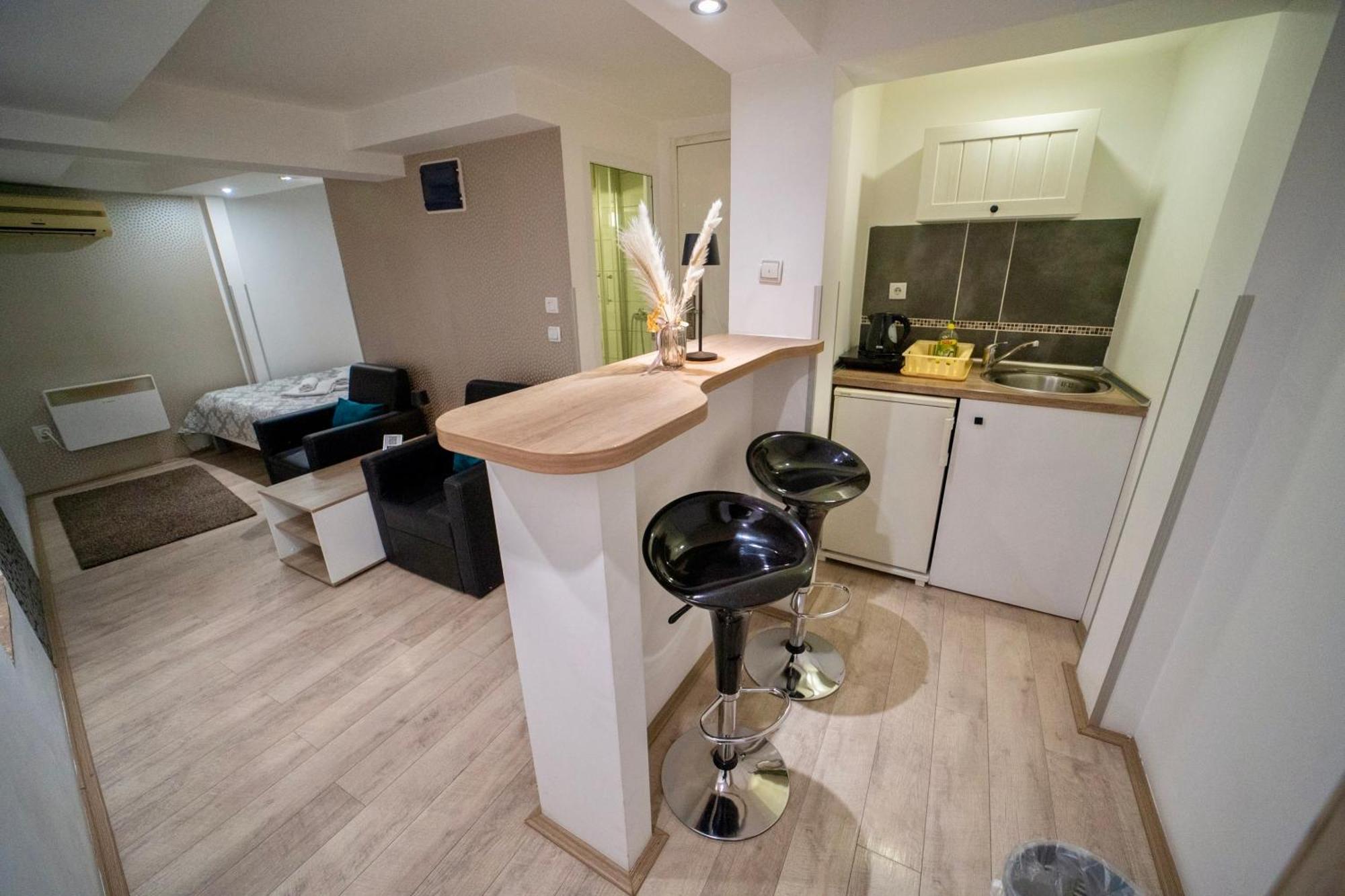Apartmani Aleksandra U Centru Grada Kragujevac Ngoại thất bức ảnh