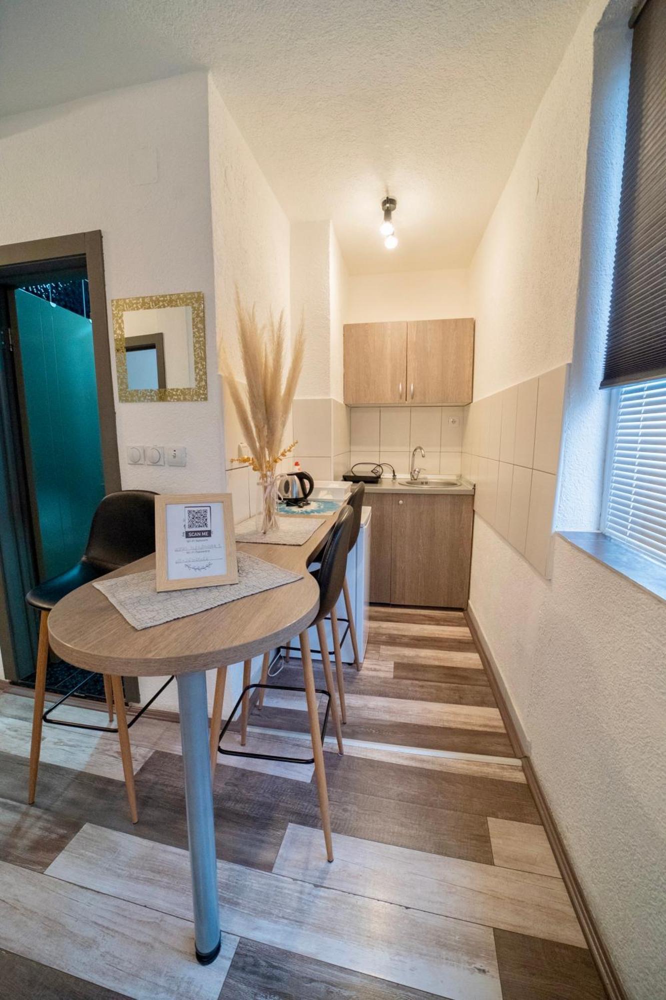 Apartmani Aleksandra U Centru Grada Kragujevac Ngoại thất bức ảnh