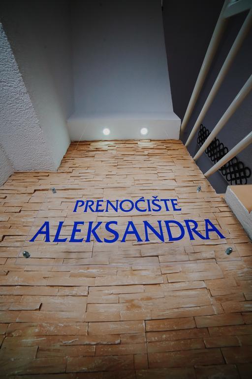 Apartmani Aleksandra U Centru Grada Kragujevac Ngoại thất bức ảnh