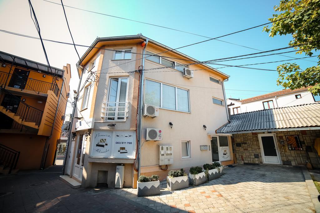 Apartmani Aleksandra U Centru Grada Kragujevac Ngoại thất bức ảnh