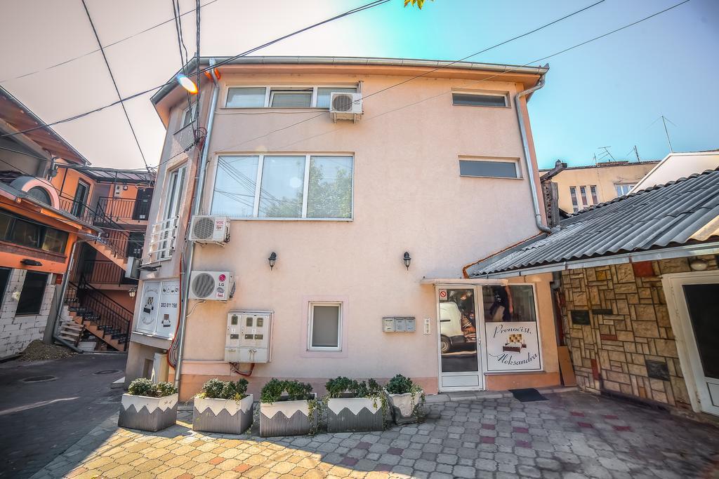 Apartmani Aleksandra U Centru Grada Kragujevac Ngoại thất bức ảnh